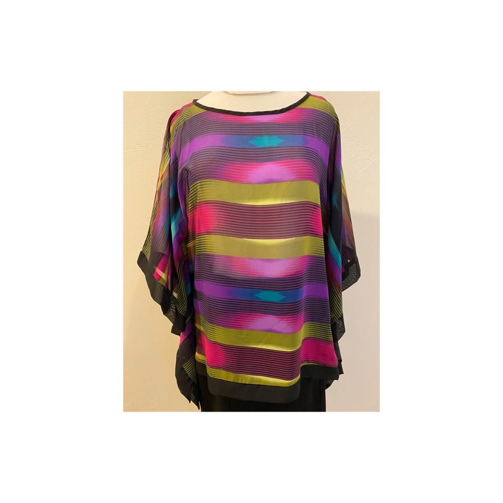 NWOT. Beautiful top.